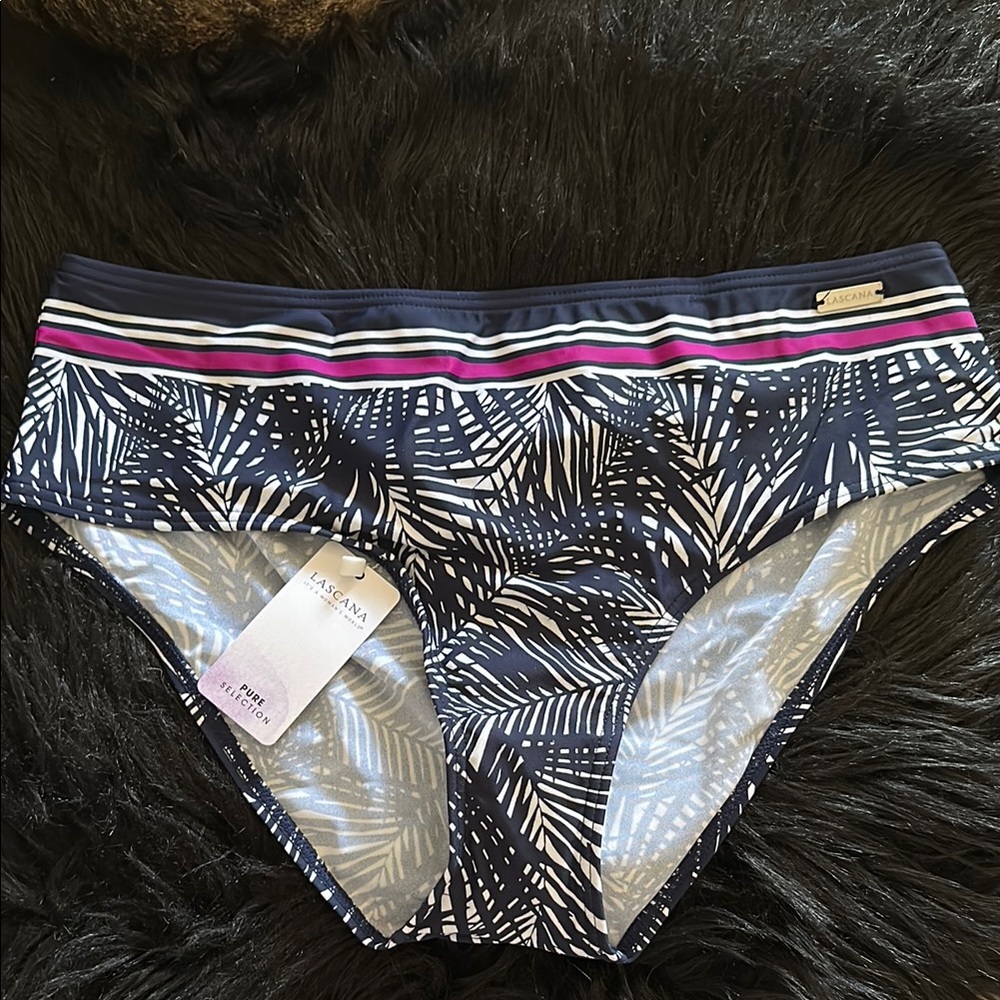 NWT Venus Mid Rise Bikini Bottoms 12